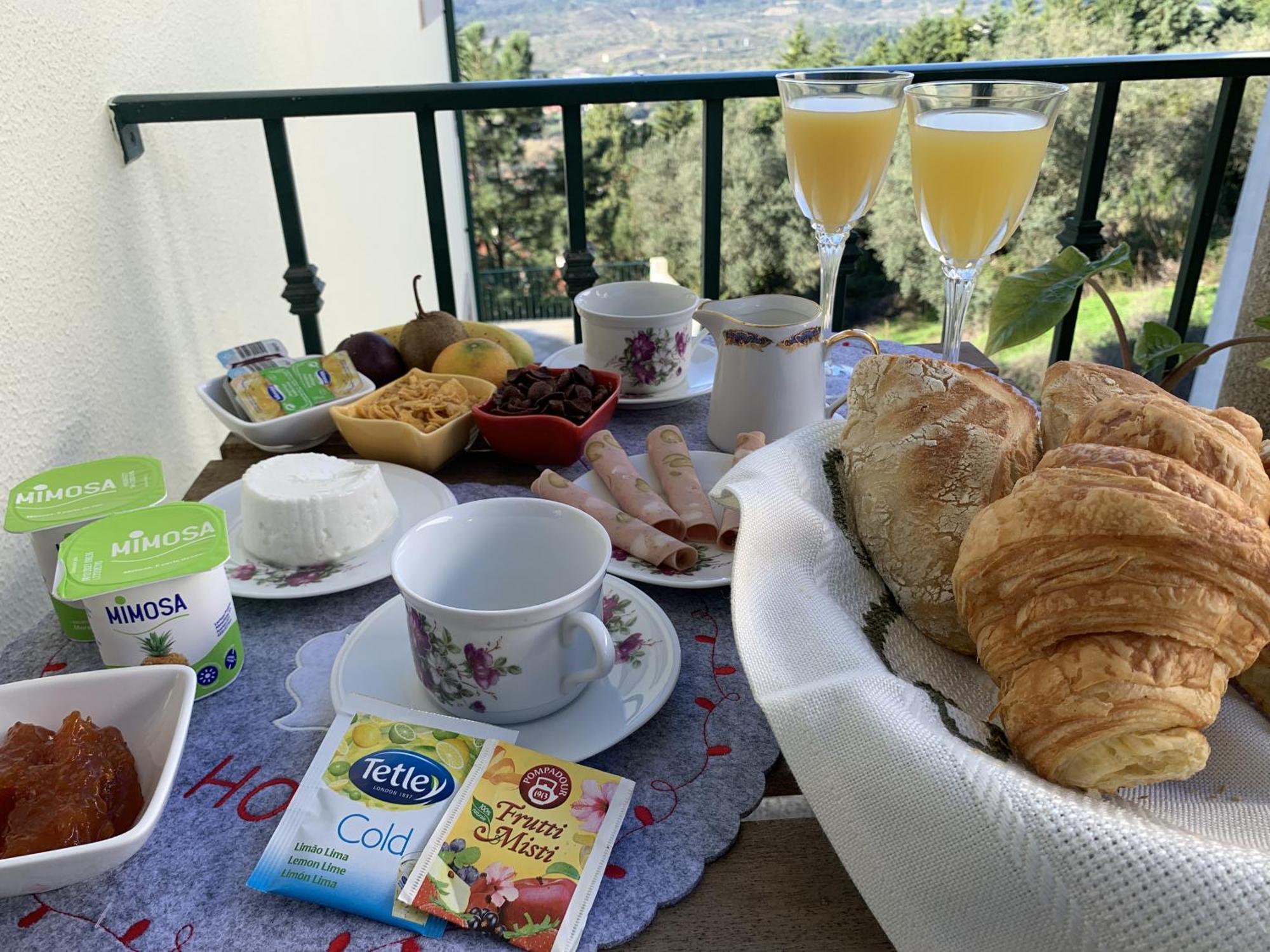 코임브라 Charming Cozy Retreat - Terrace & Private Balcony B&B 외부 사진